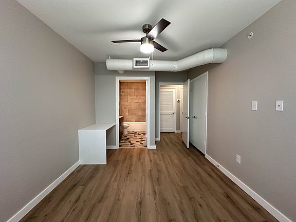 5th image of 2030 W Hickory St #B1
