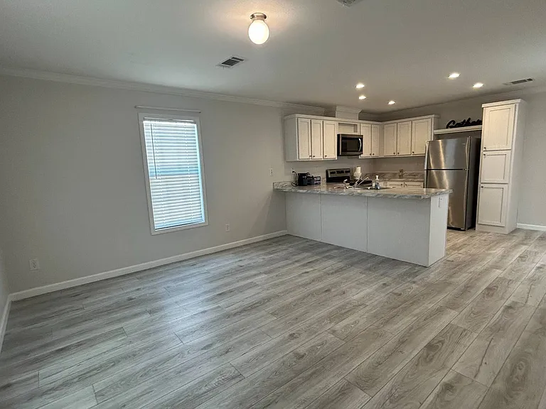 925 301st Blvd E #19 — Photo 3