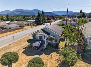 804 W 5th St, Port Angeles, WA 98363