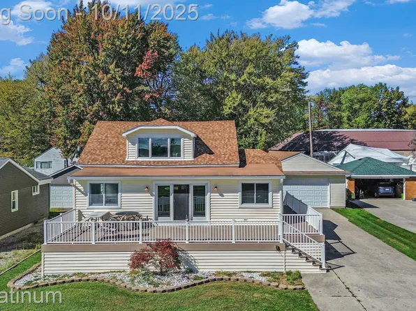 3292 S Channel Dr, Harsens Island, MI 48028