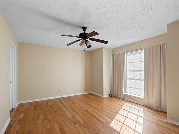 3rd image of 4131 Club Valley Dr