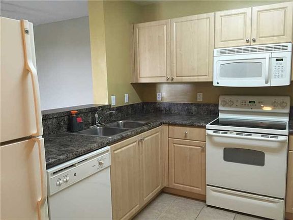 2nd image of 509 E Sheridan St APT 308