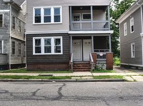 207 Oakland Ave