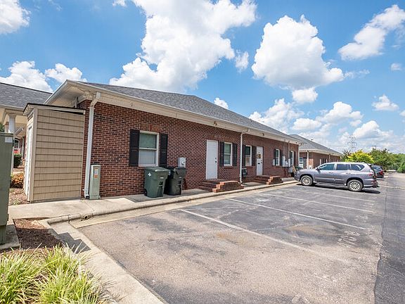 3rd image of 470B Jake Alexander Blvd W #B