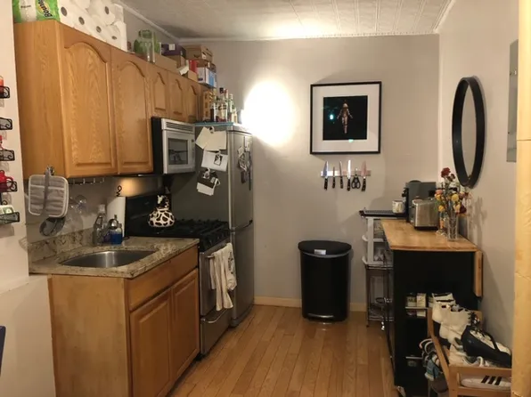 332 E 54th St APT 3B, New York, NY 10022