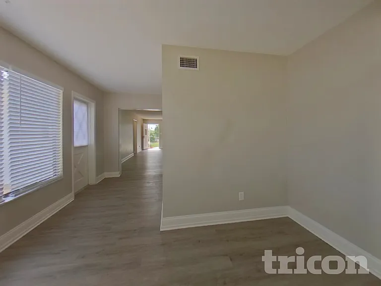 1550 Hobson St — Photo 14