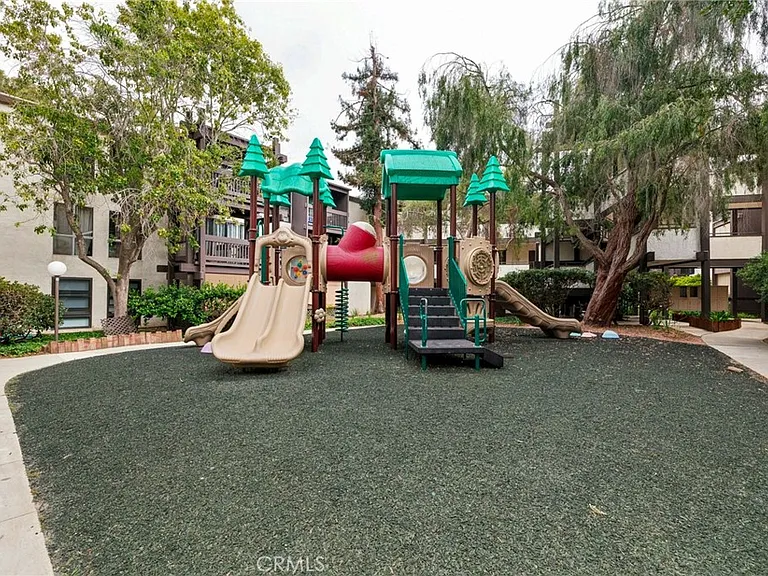 7765 W 91st St #F2101 — Photo 59