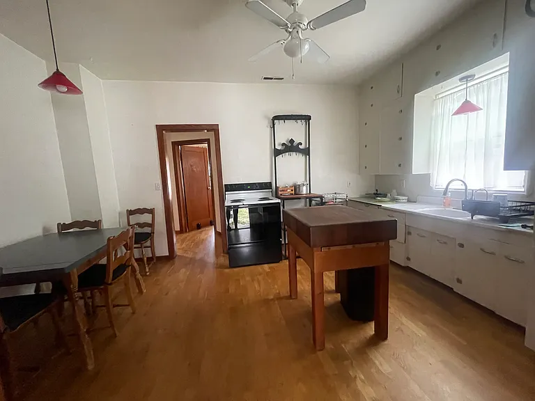 506 S 4th Ave — Photo 12