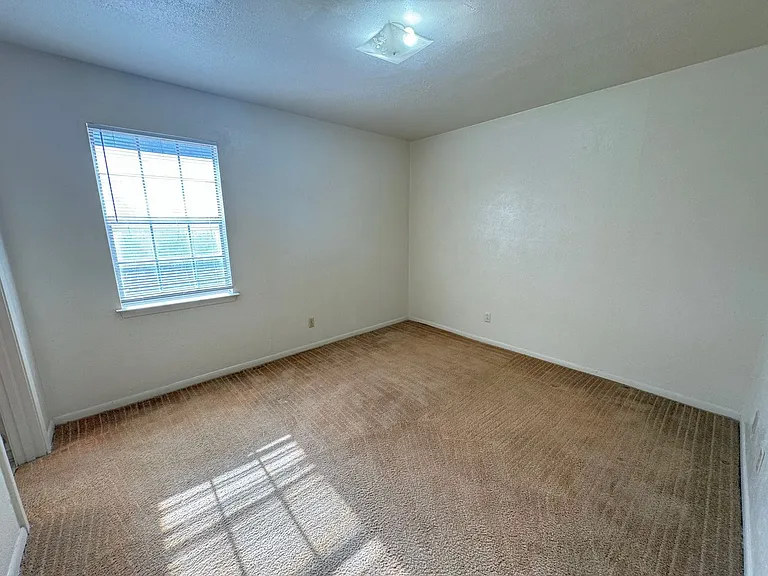 224 Hold Street — Photo 18