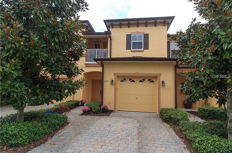 1st image of 2121 Retreat View Cir