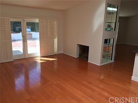 3rd image of 22976 Darien St