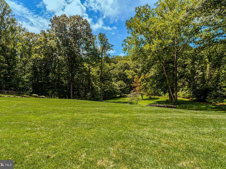 6030 Berwynd Rd — Photo 86