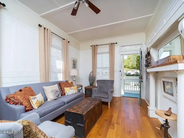 251 Charlotte St #A — Photo 6