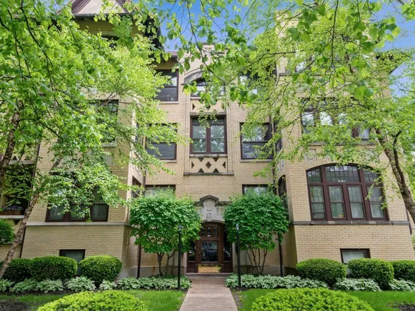 300 N Oak Park Ave APT 1, Oak Park, IL 60302