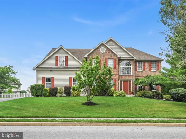 203 Timberline Dr, Douglassville, PA 19518