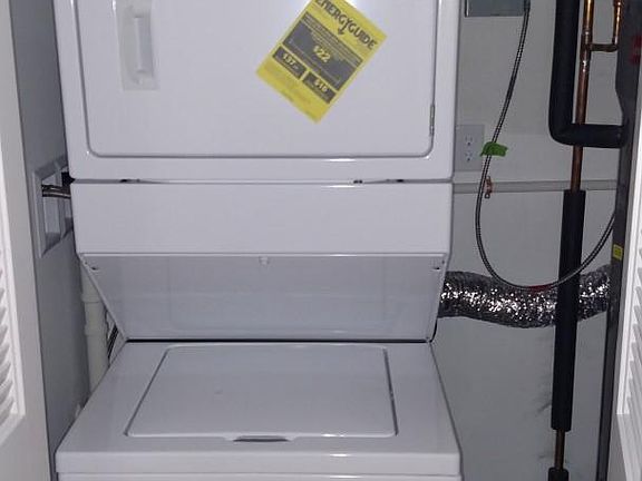 In Unit Washer/Dryer