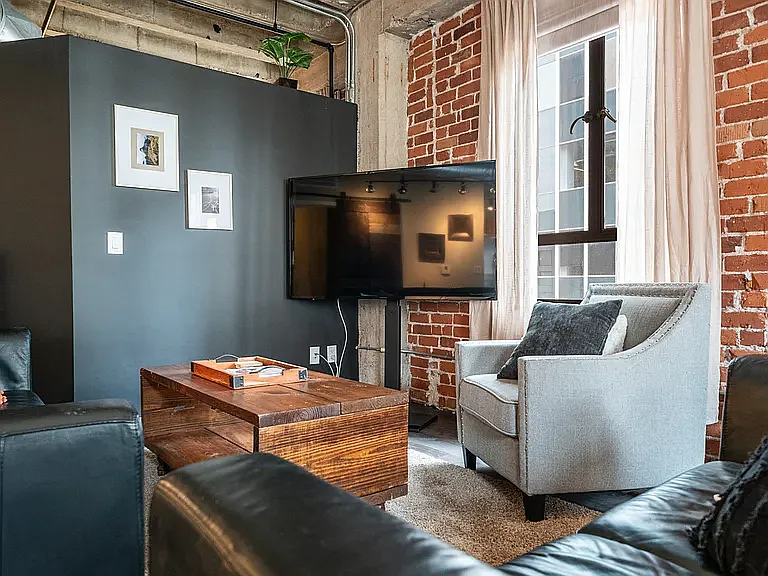 114 W Adams St #503 — Photo 10