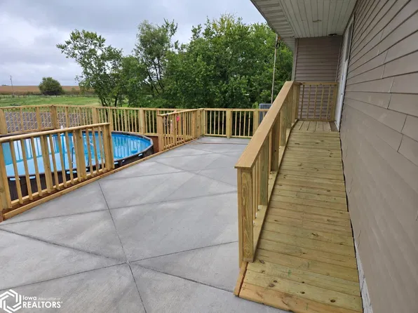 303 B St SW, Melcher Dallas, IA 50163