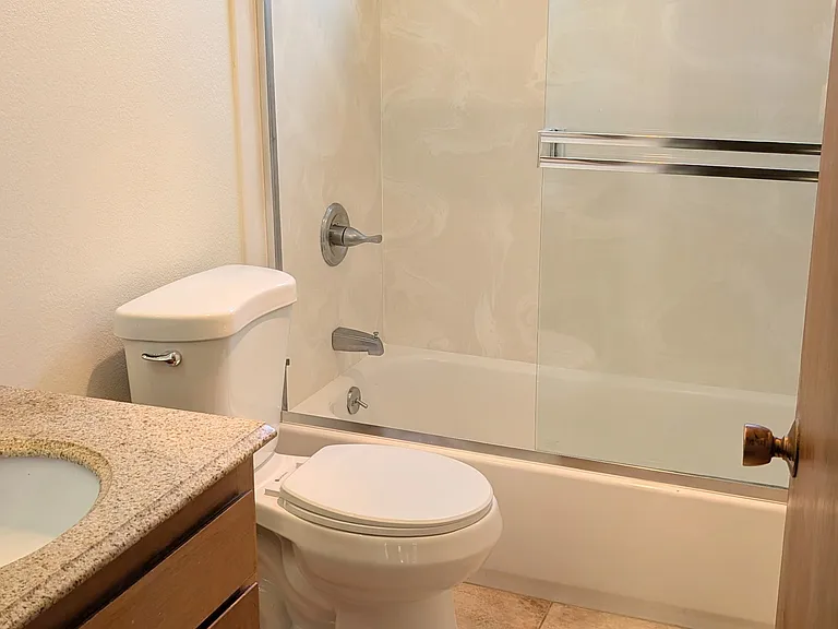 646 Baden Ave #2 — Photo 13