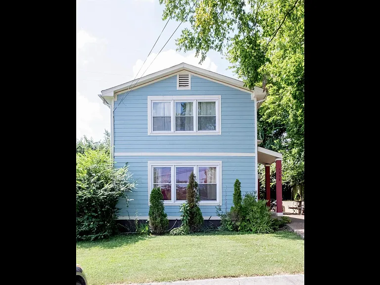 2306 Oak Ct — Photo 1