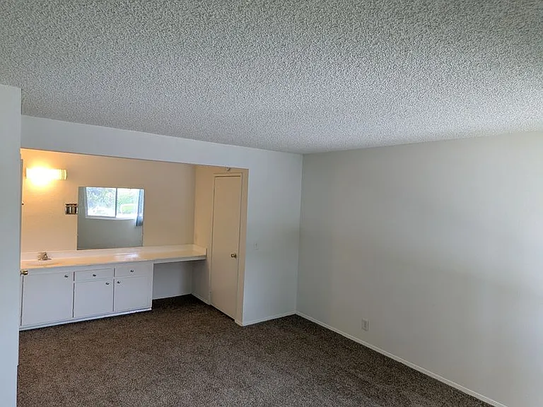 6450 Lincoln Ave — Photo 18