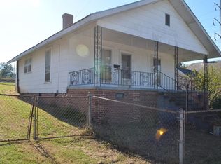 3 Sparks Ave, Ware Shoals, SC 29692