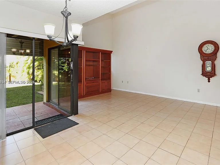 2500 SW 113th Ct — Photo 6