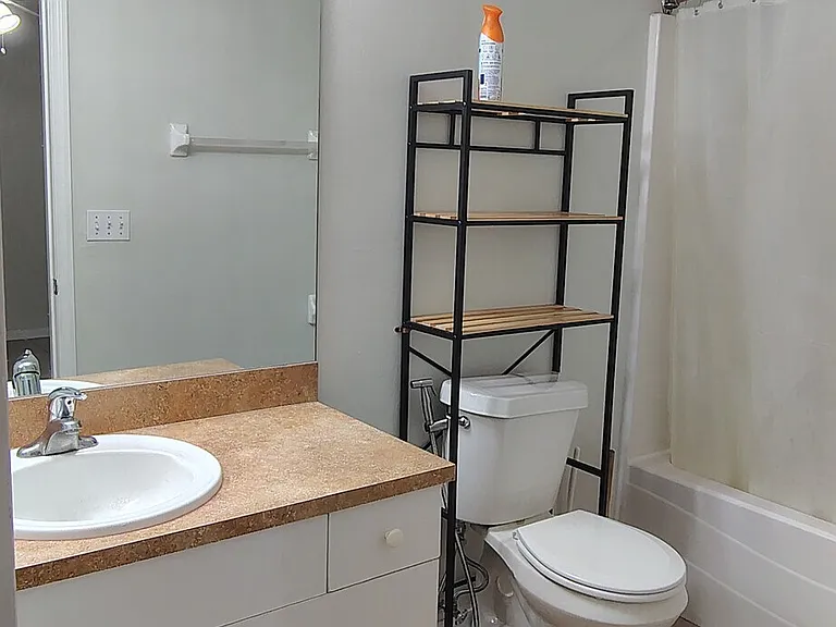 1624 Kismet Pkwy E — Photo 8