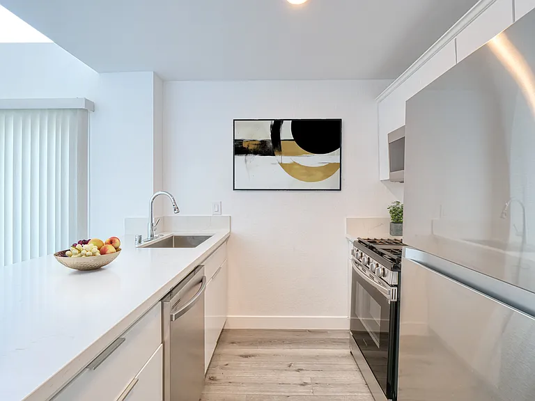 223 N Alvarado St #106 — Photo 4