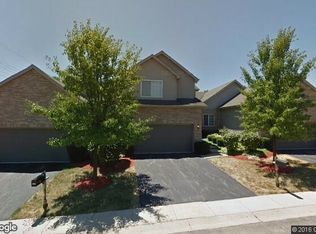 1323 Dancing Bear Ln, Elgin, IL 60120