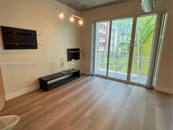 2001 Biscayne Blvd, Miami, FL