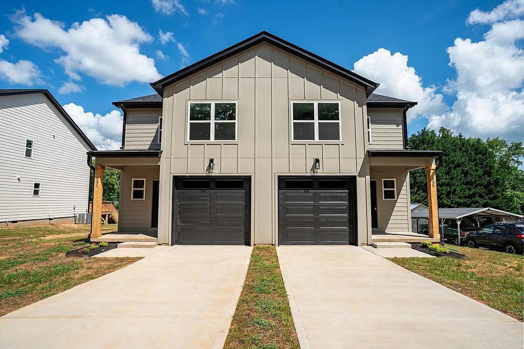 3 bed, 2.5 bath, 1400 sqft, $1,795 — Photo 1