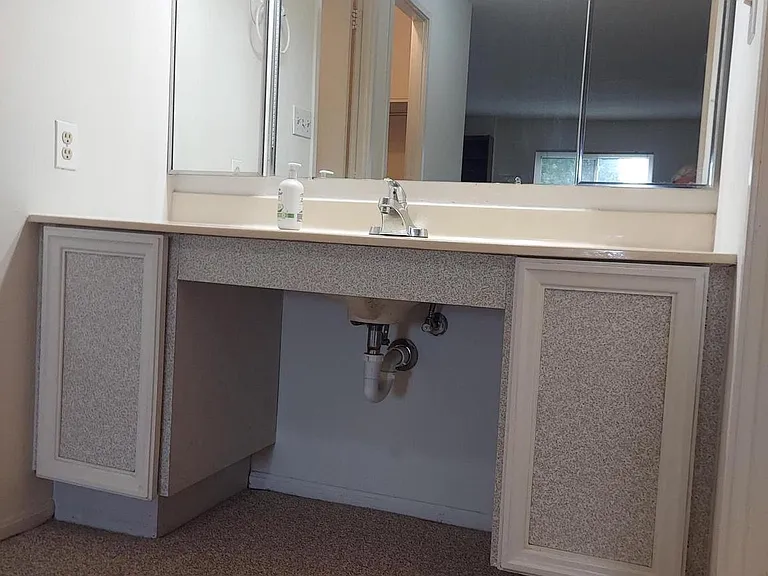 8360 Greensboro Dr #208 — Photo 31