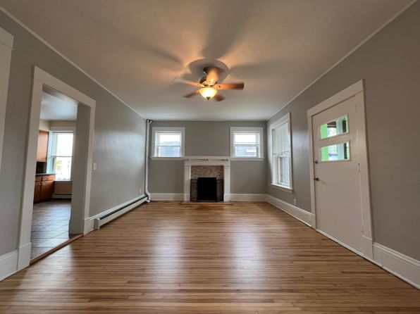 2716 Hennepin Ave S #32