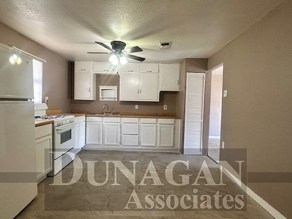 3rd image of 1701 Hill St