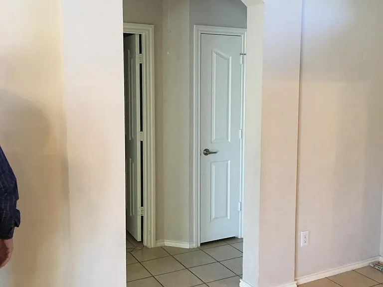 Hall to Bedrooms