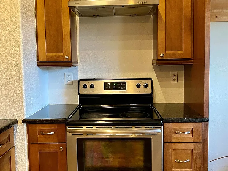 3003 Briar Dr — Photo 17