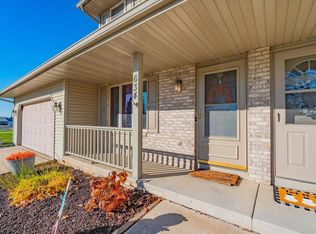 634 Constitution Ln, Deforest, WI 53532