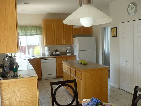 3rd image of 8528 164th Street Ct E