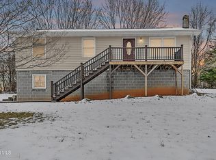 702 Willow Springs Rd, Elizabethton, TN 37643