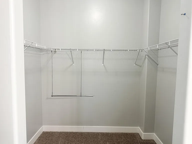 107 W Seasons Dr — Photo 18
