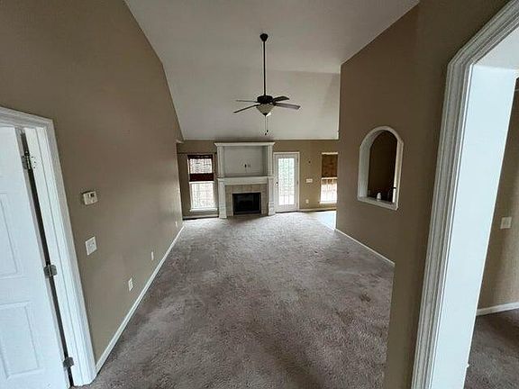 2nd image of 7598 Pfizer Dr
