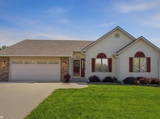 2805 Arnold Dr, Marshalltown, IA 50158
