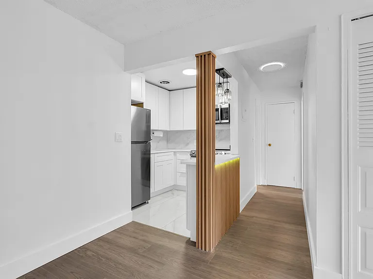 1901 Kennedy Blvd #202 — Photo 4