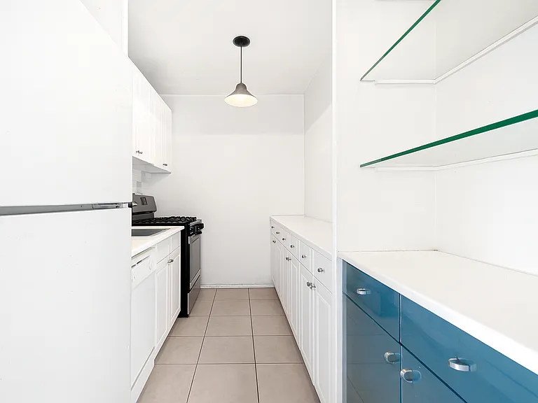 343 E 30th St #19K — Photo 6