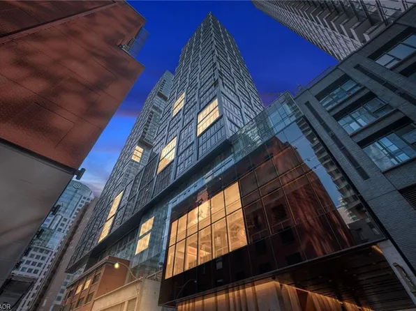 15 Mercer St #620, Toronto, ON M5V 0T8