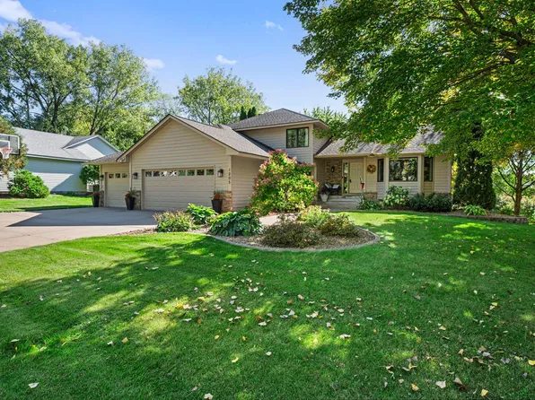 1205 Hilloway Cir, Burnsville, MN 55306