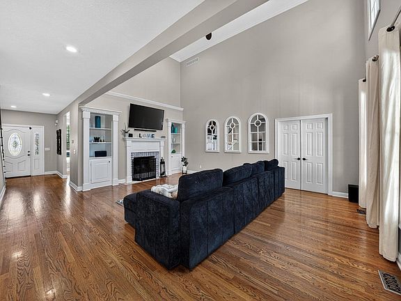 4th image of 14170 Parkridge Dr