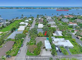 160 Elwa Pl, West Palm Beach, FL 33405