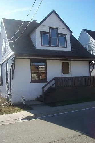 406 W Washington St photo 1